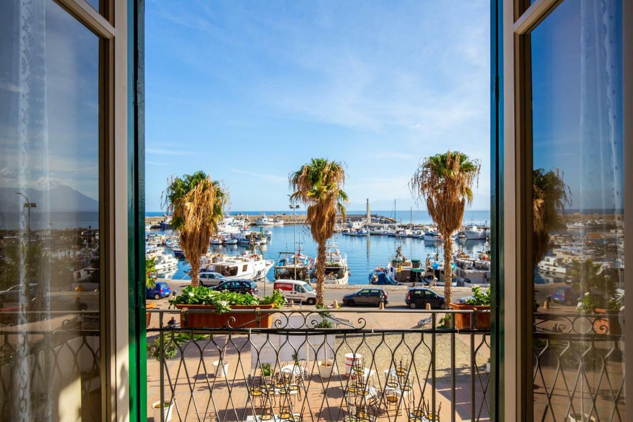 Вілла Solemar Sicilia - Casa Porto Bagnera Санта-Флавія Екстер'єр фото