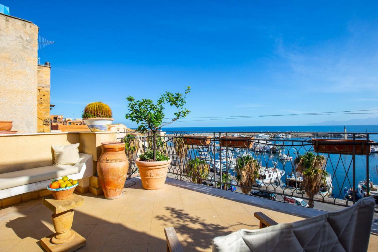 Вілла Solemar Sicilia - Casa Porto Bagnera Санта-Флавія Екстер'єр фото