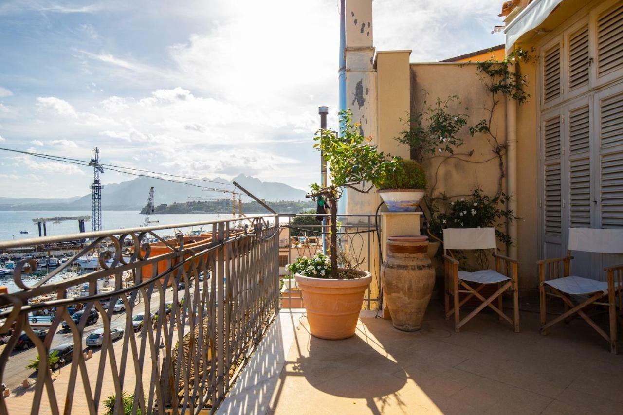 Вілла Solemar Sicilia - Casa Porto Bagnera Санта-Флавія Екстер'єр фото